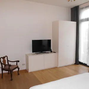Bed & Breakfast Midi, Saint-Gilles